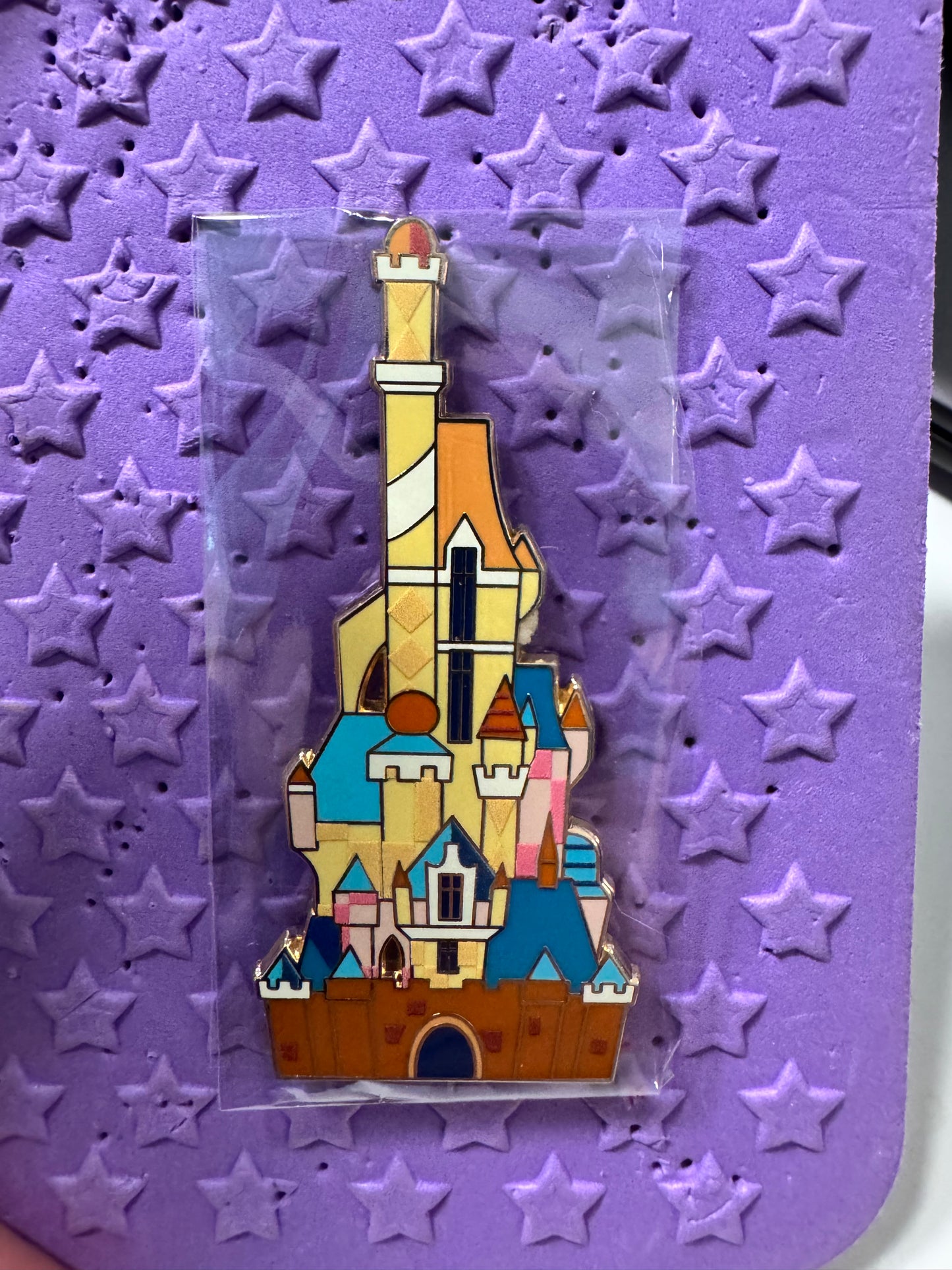 Hong Kong Disneyland Castle 2025 Disney WDI Destinations Mystery Pin Set LE 500