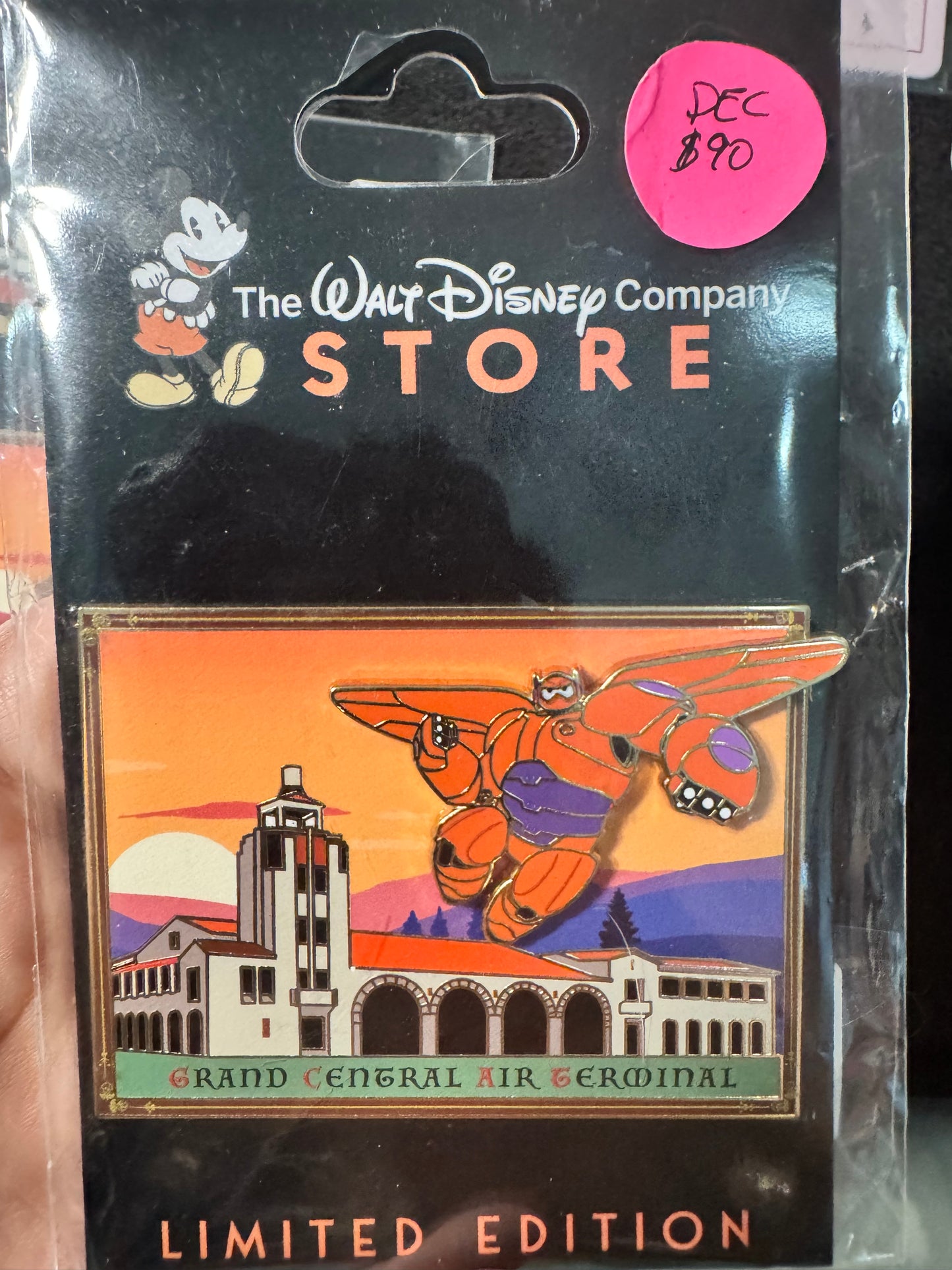 Baymax Big Hero 6 Grand Central Air Terminal DEC LE 300 Disney Pin