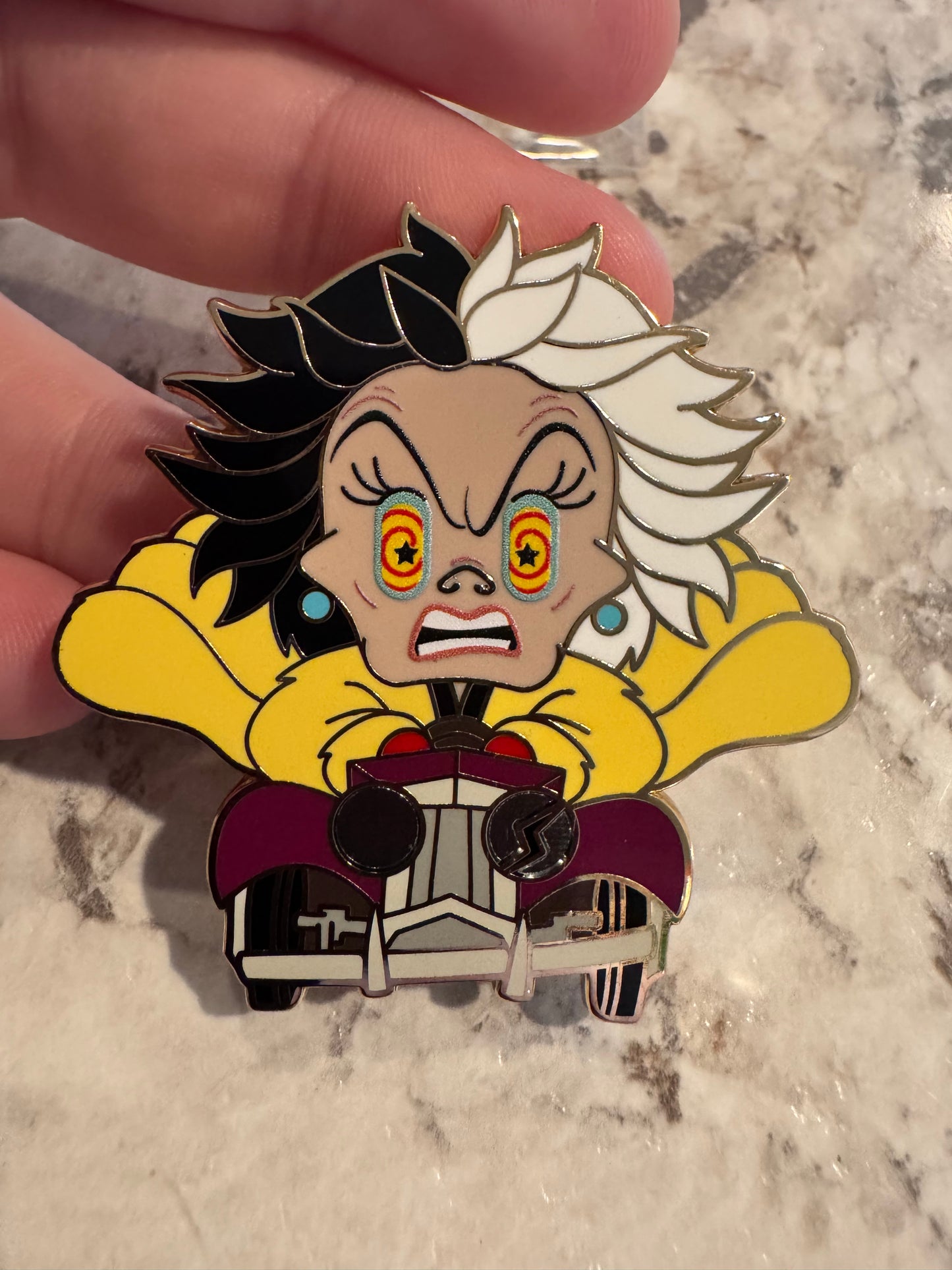 WDI Cruella aDorbs! LE 200 Super Chaser Disney Pin