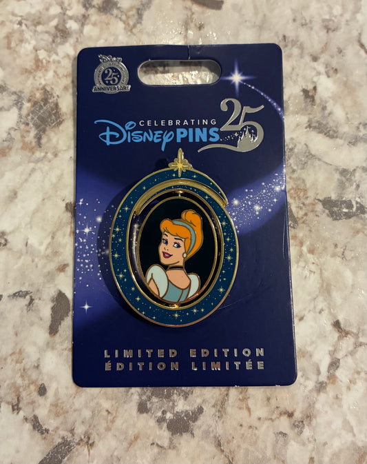 Disney LE 600 25th Anniversary Cinderella spinning Pin Selfridges exclusive UK