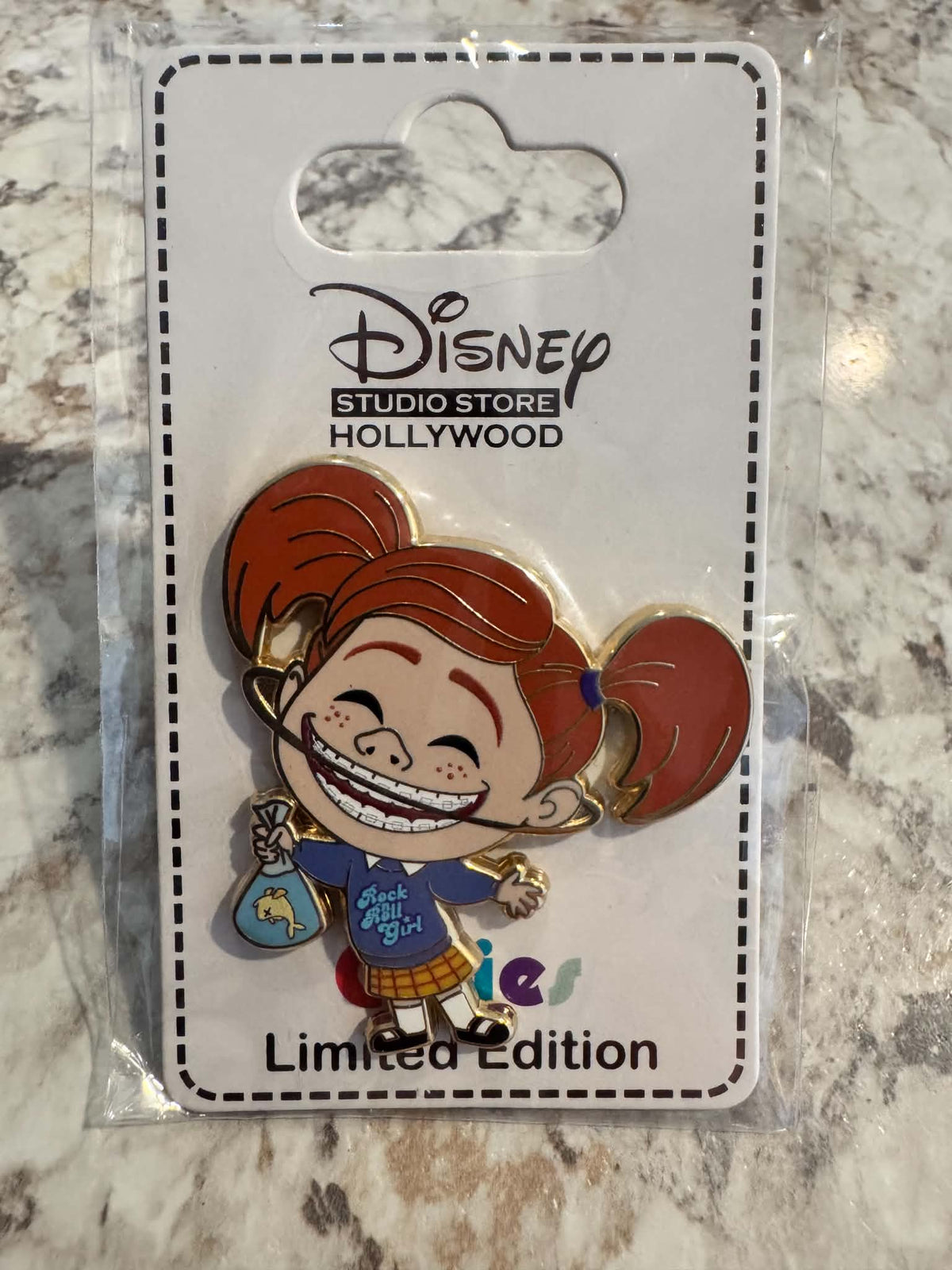 DSSH Cuties Pixar Finding Nemo Darla LE 300 Disney Pin