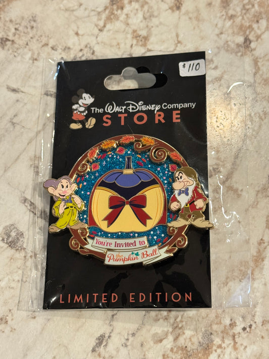 Snow White You’re Invited To The Pumpkin Ball DEC LE 250 Disney Pin