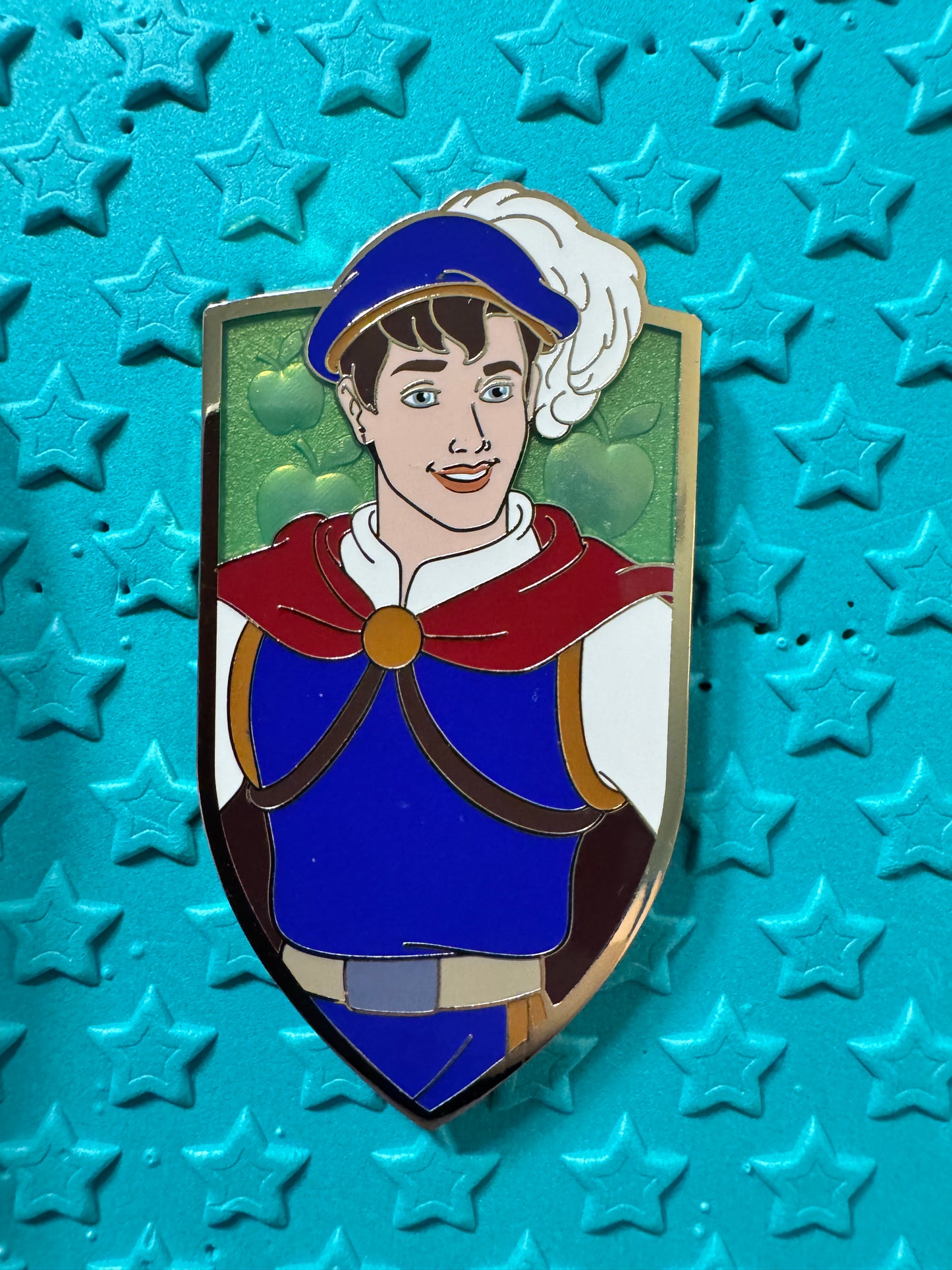 Pink à la mode Prince Shield Prince Florian LE 200 Disney Pin