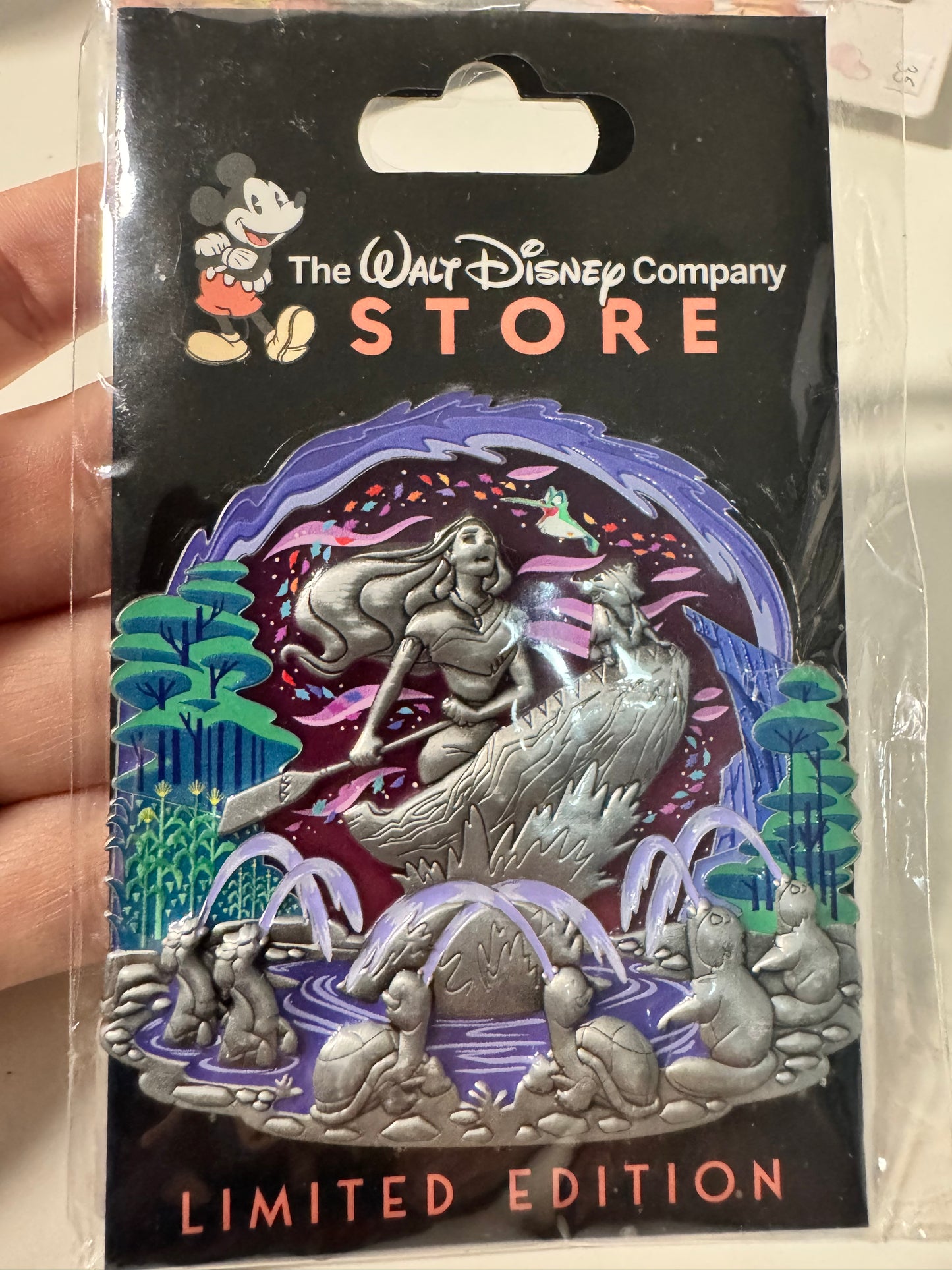 DEC Pocahontas Water Fountain Pin LE 300 Disney Pin