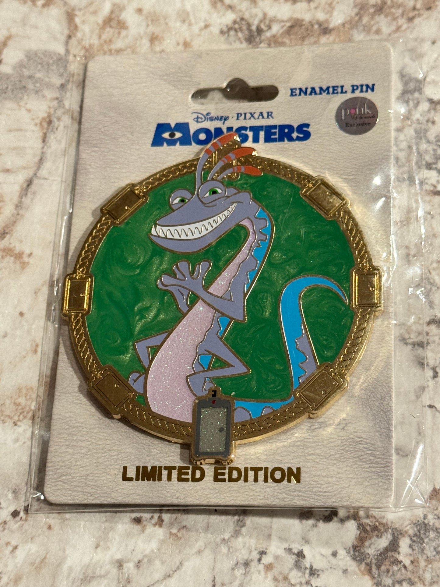 Randall Iconic Series PALM LE 300 Disney Pin