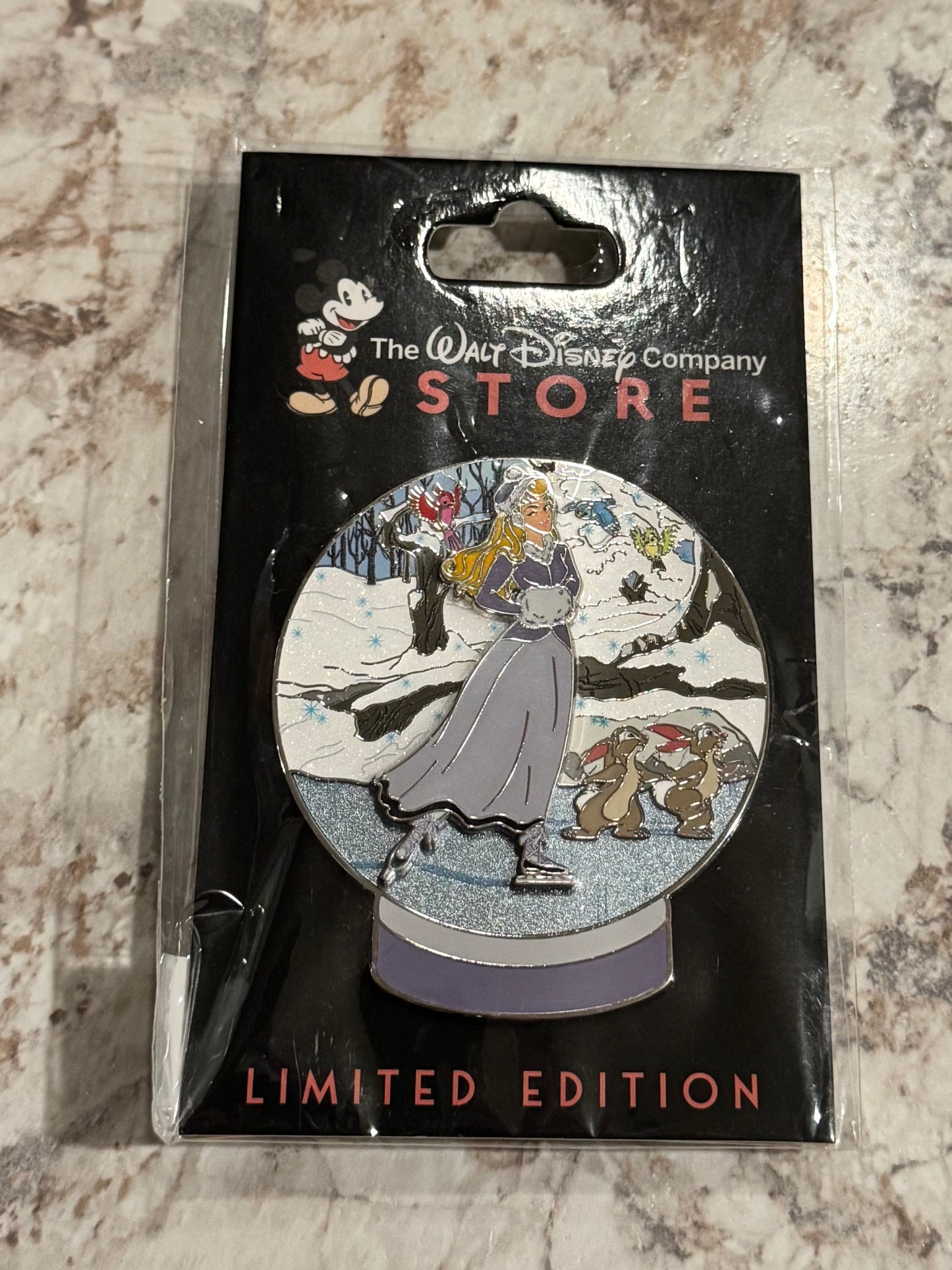 Sleeping Beauty Briar Rose Winter Memories Ice Skating DEC LE 400 Disney Pin