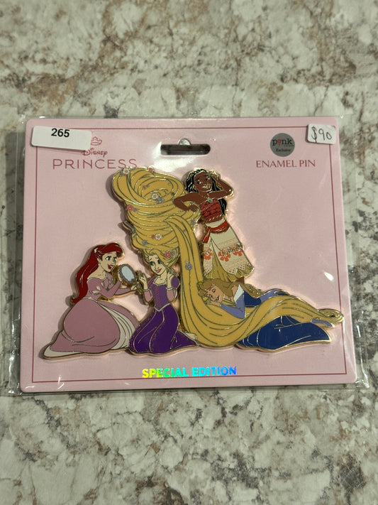 Princess Cluster Ariel Rapunzel Moana PALM LE 150 Disney Pin