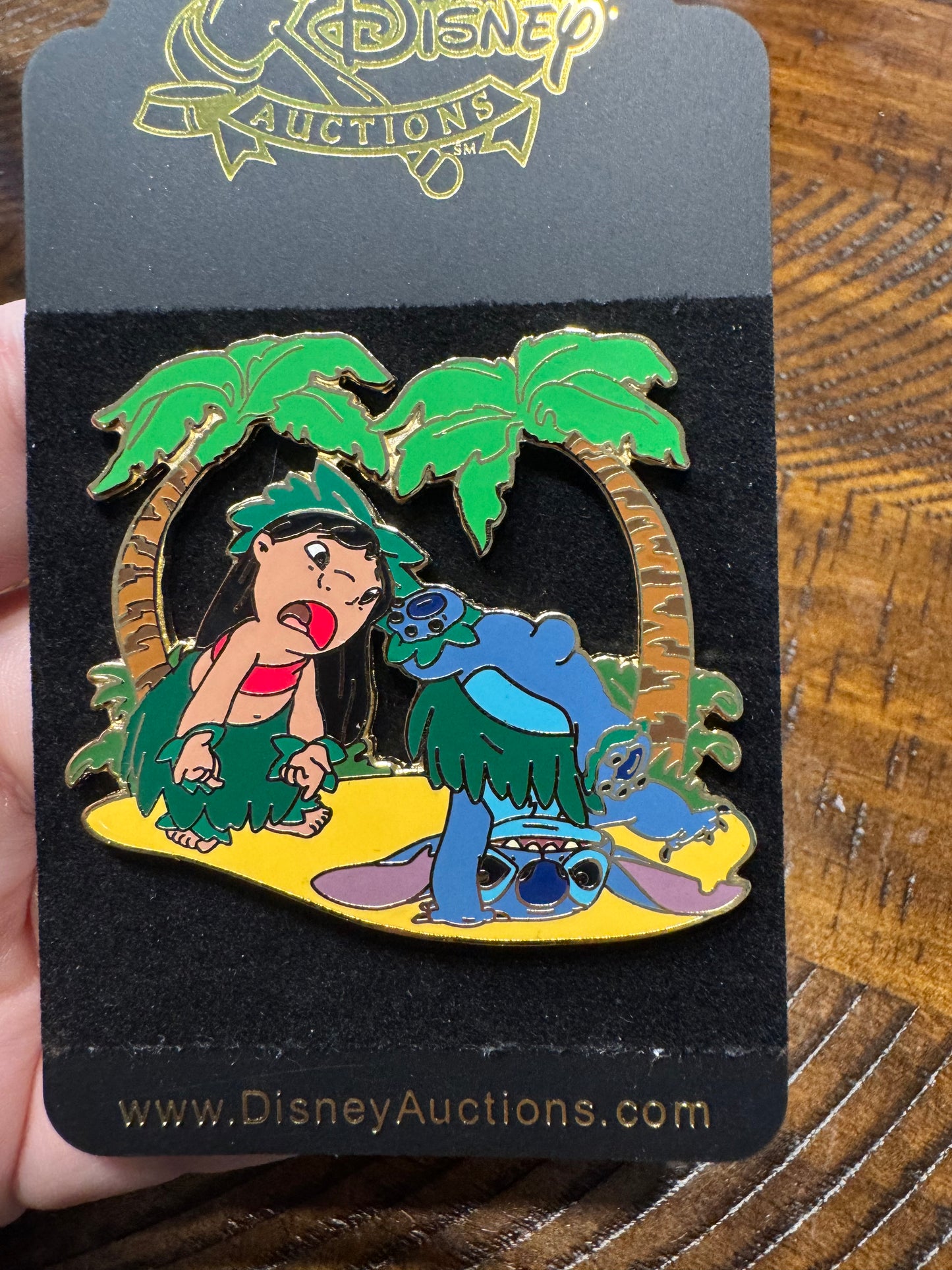 Disney Auctions Lilo and Upside Down Stitch Hula Lessons LE 250 Pin