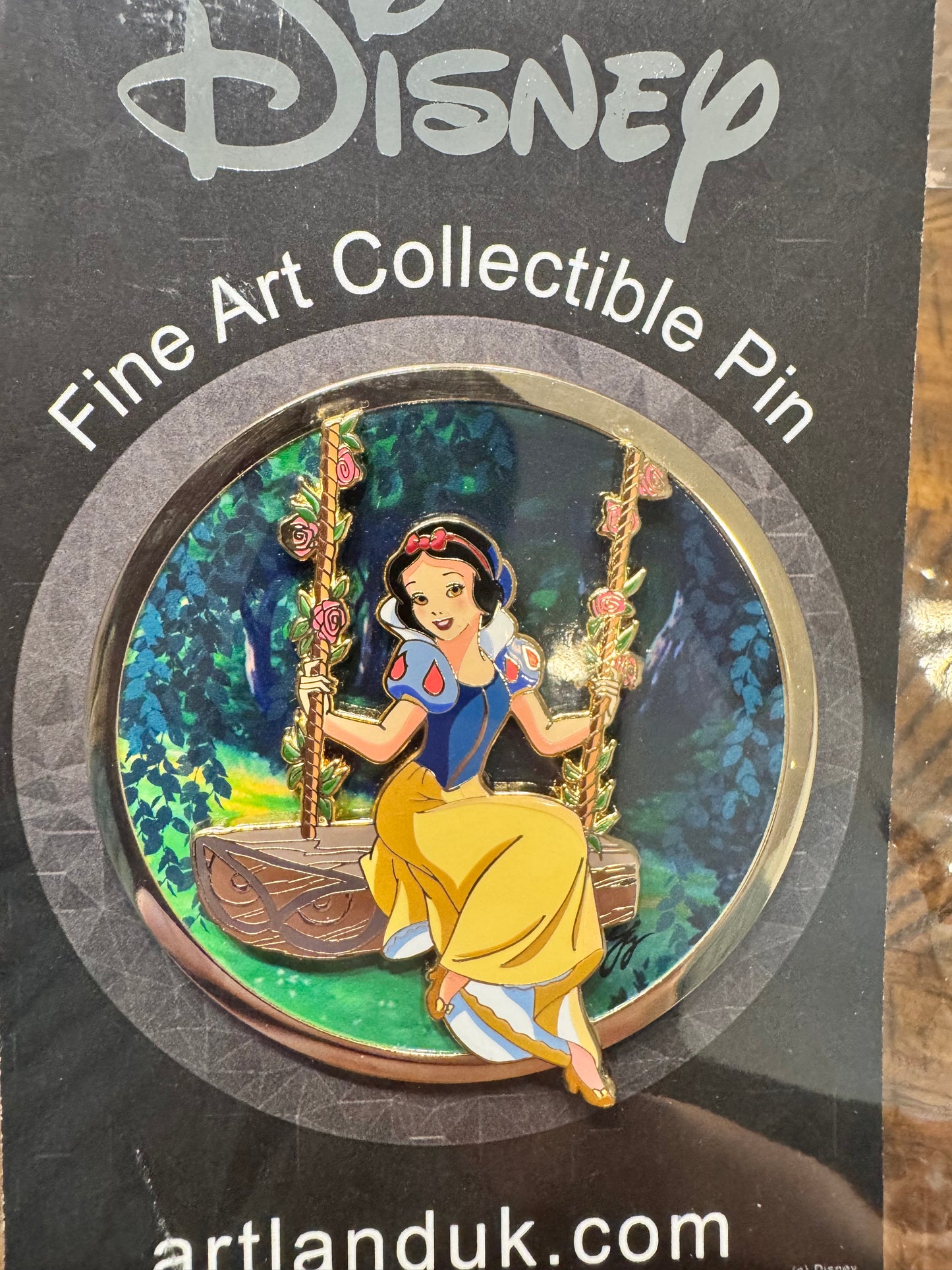 Artland - Snow White - Princess on a Swing LE 200 Pin