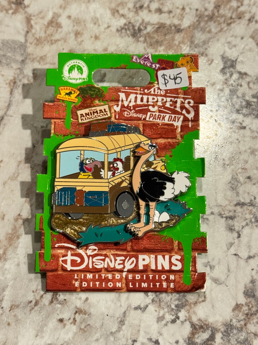 The Muppets Animal Kingdom Pin Gonzo on Kilimanjaro Safaris LE Disney Pin