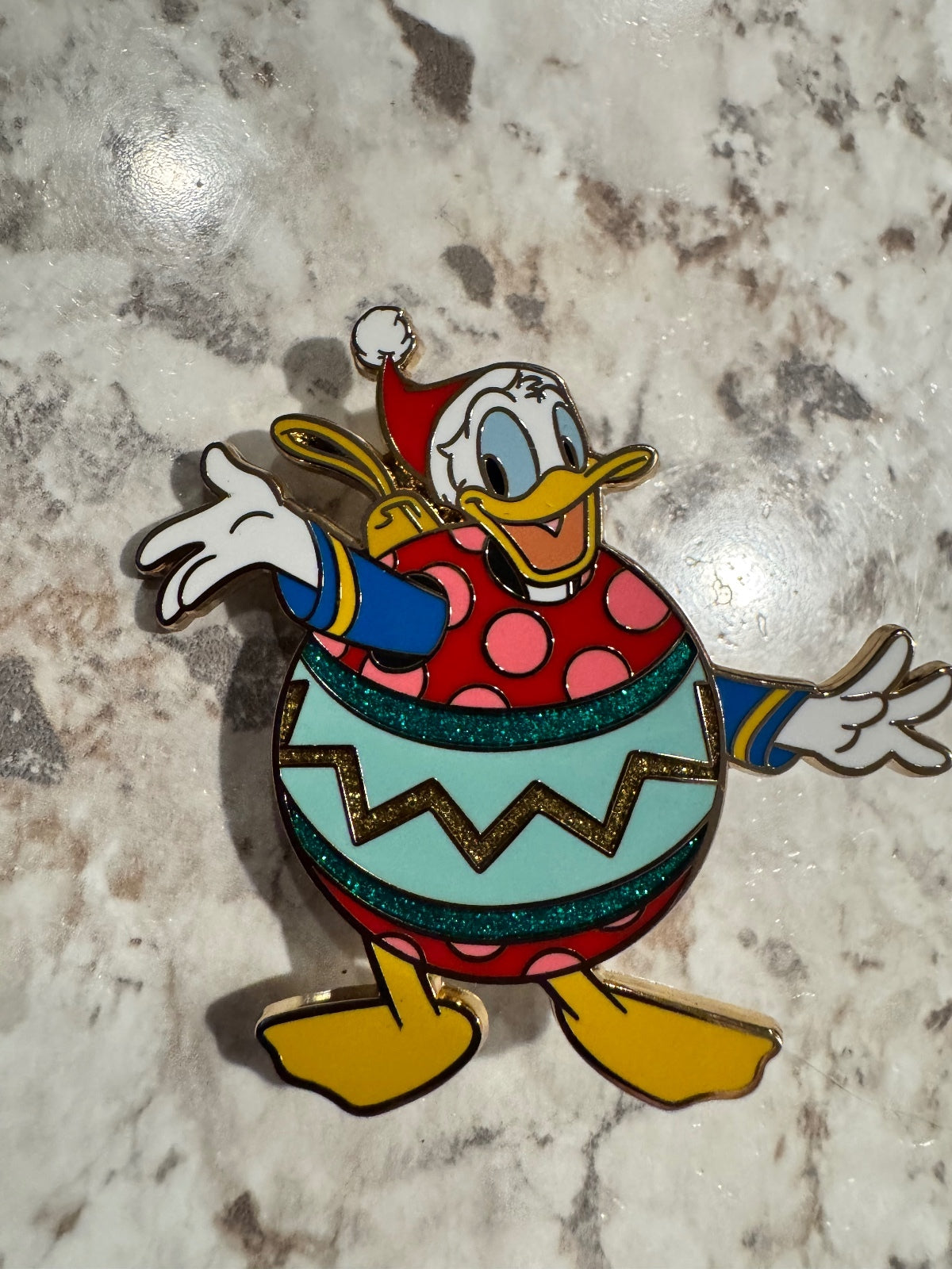 2025 TWDCS DEC Holiday Fun Mystery Donald Duck LE 400 Disney Pin