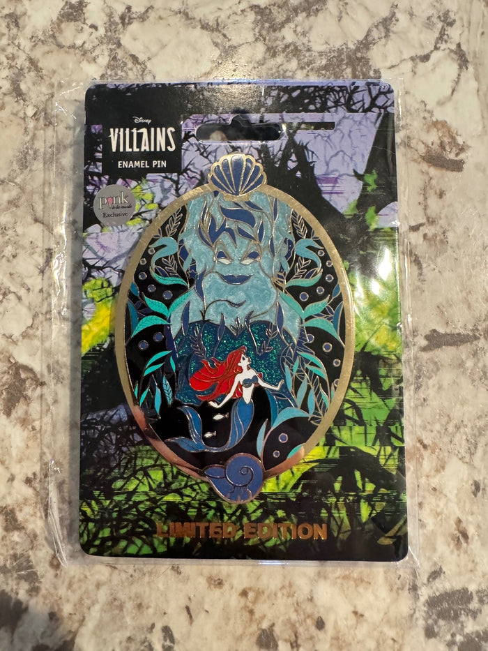 Pink à la mode Enchanted Princess Series Ariel and Ursula LE 200 Disney Pin