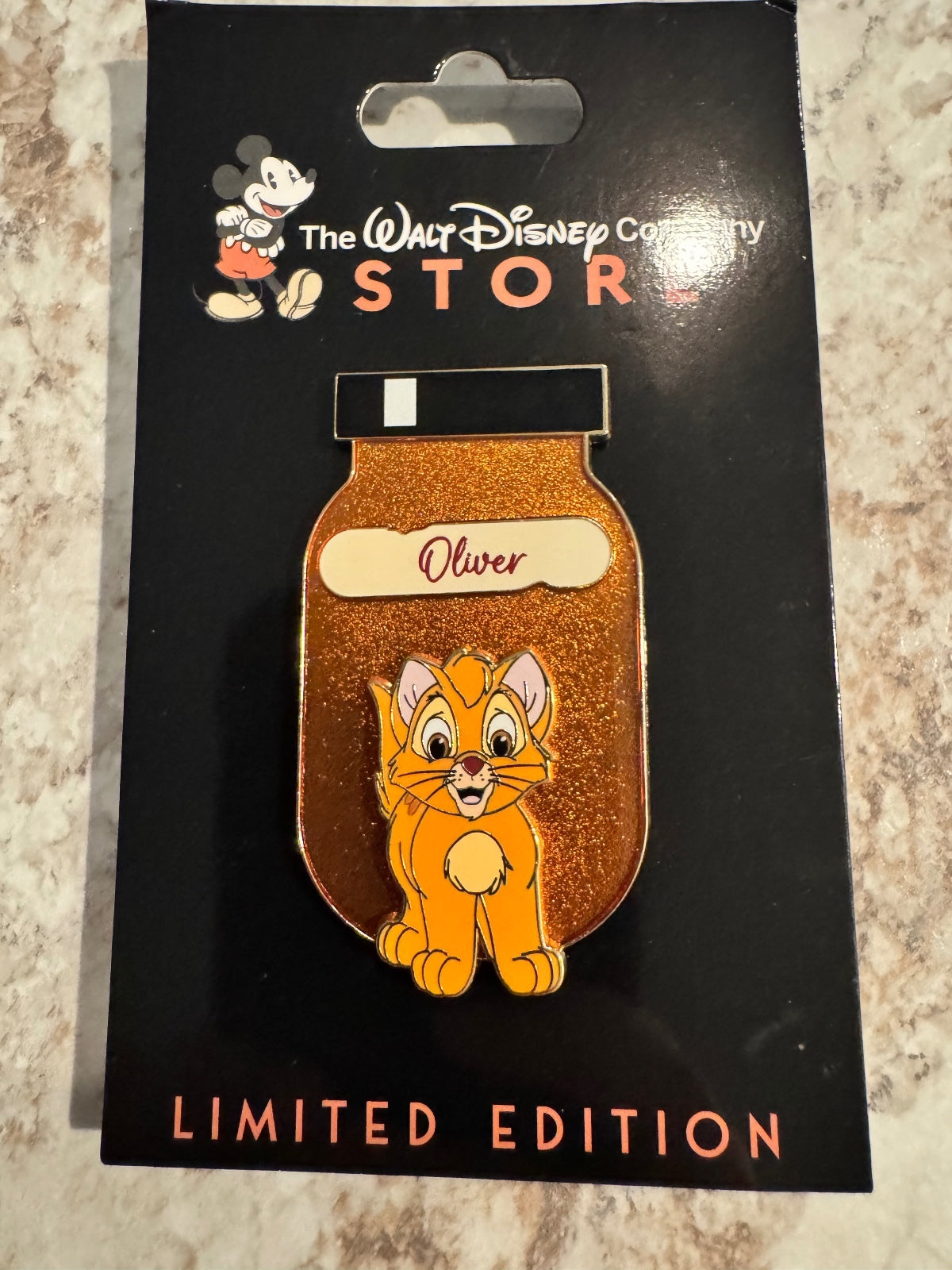 Disney DEC Shades Of Magic Oliver Pin Oliver And Company LE 400 D23