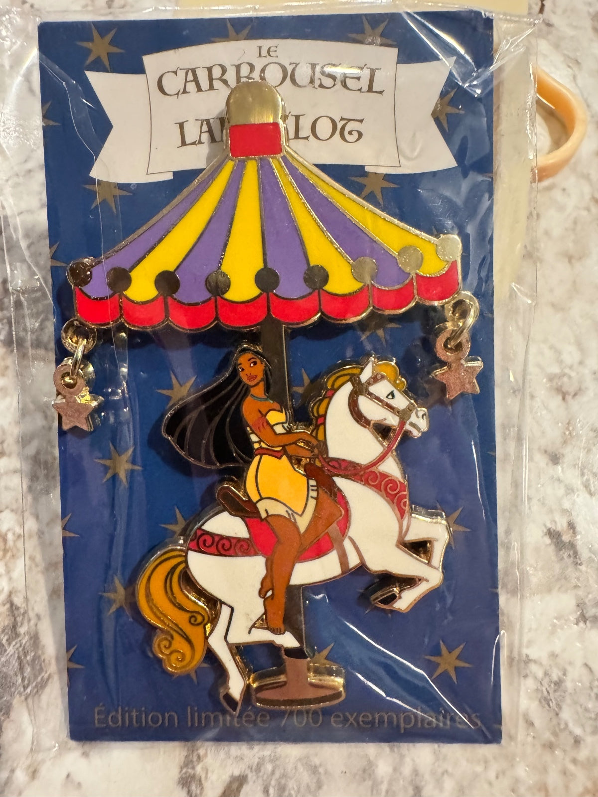 Disneyland Paris Le Carrousel de Lancelot Pocahontas LE 700 Pin