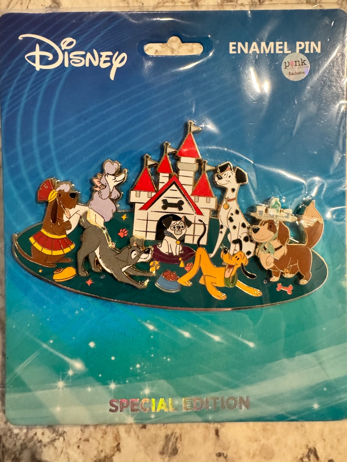 Jumbo LE 150 PALM Dog House Pink a La Mode Disney Pin