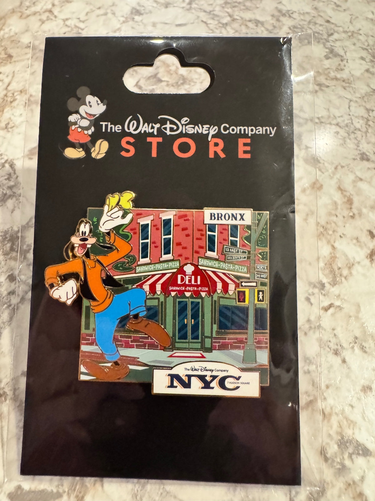 TWDC DEC Fab 5 NYC Boroughs Goofy NYC Bronx Disney Pin