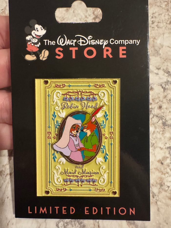 DEC The Walt Disney Company Robin Hood & Maid Marian Romantic Novel LE 300 Pin