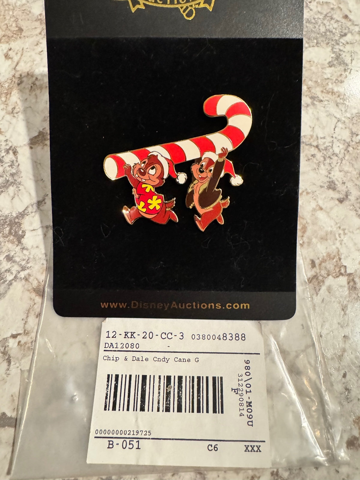Pin Disney Auctions New Chip 'n' Dale Candy Cane LE 1000 ORIGINAL PACKAGE