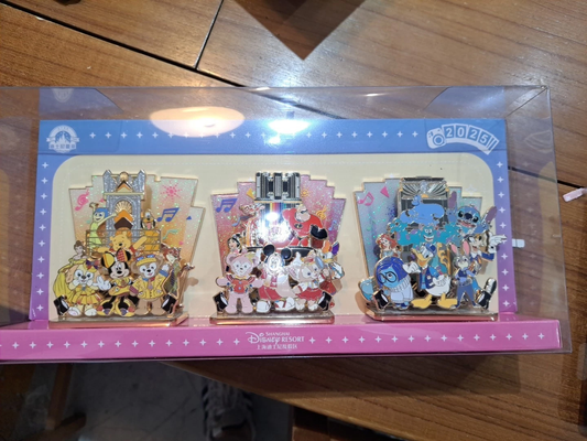 Shanghai Disneyland Jumbo 3 Pin Set LE 300 Duffy Mickey Mouse Donald and Friends Shanghai Disneyland